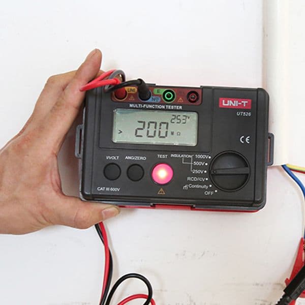 UT526 Medidor de aislamiento, RCD, continuidad y Voltaje UniT